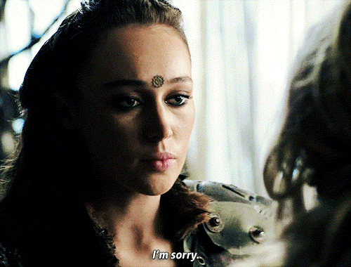 Clarke-and-Lexa-the-100-tv-show-39259353-500-380